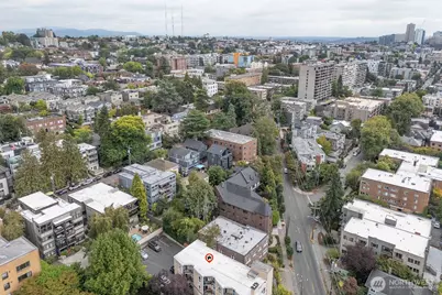 900 Summit Avenue E #303, Seattle, WA 98102 - Photo 23