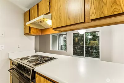 19855 25th Avenue NE #210, Shoreline, WA 98155 - Photo 9