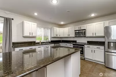 12516 204th Avenue Ct E, Bonney Lake, WA 98391 - Photo 11