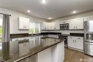 12516 204th Ave Ct E, Bonney Lake, WA 98391 - Photo 11