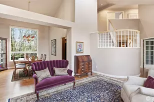 25919 SE 40th Ct, Sammamish, WA 98029 - Photo 9