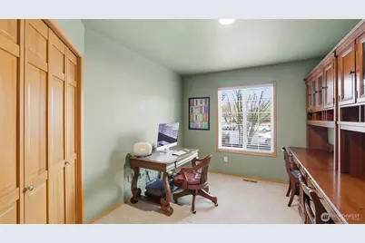 25919 SE 40th Court, Sammamish, WA 98029 - Photo 17