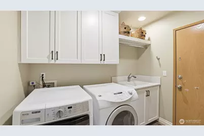 25919 SE 40th Court, Sammamish, WA 98029 - Photo 19