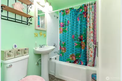 1237 S Ridgewood Avenue, Tacoma, WA 98405 - Photo 13