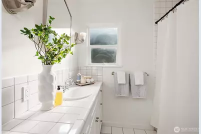 7920 5th Avenue NE, Seattle, WA 98115 - Photo 15