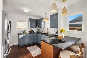 7920 5th Ave NE, Seattle, WA 98115 - Photo 13