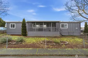 300 SW 7th Ave, Battle Ground, WA 98604 - Photo 1