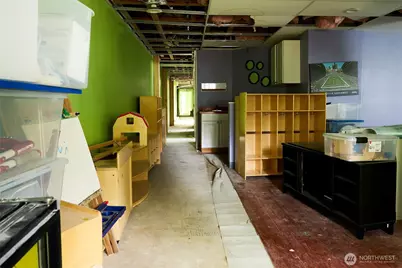 14310 Greenwood Avenue N, Seattle, WA 98133 - Photo 13