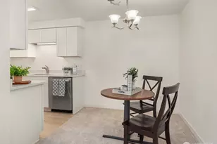 11008 NE 68th St, Kirkland, WA 98033 - Photo 3