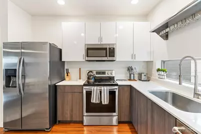 4290 S Greenbelt Station Drive, Seattle, WA 98118 - Photo 13