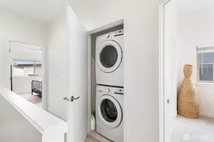 4290 S Greenbelt Station Dr, Seattle, WA 98118 - Photo 27