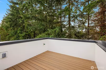 10823 11th Avenue NE, Seattle, WA 98125 - Photo 15