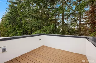 10823 11th Ave NE, Seattle, WA 98125 - Photo 15