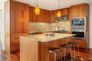 10700 NE 4th St, Bellevue, WA 98004 - Photo 15