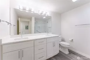 76 Cedar St, Seattle, WA 98121 - Photo 15