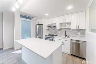 76 Cedar St, Seattle, WA 98121 - Photo 9