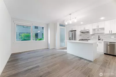 76 Cedar Street #303, Seattle, WA 98121 - Photo 7