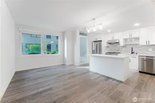 76 Cedar St, Seattle, WA 98121 - Photo 7