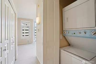 2801 1st Avenue #615, Seattle, WA 98121 - Photo 9