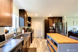 371 Mayer St, Coupeville, WA 98239 - Photo 9