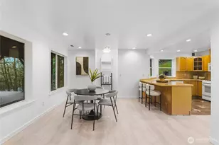 17431 NE 28th St, Redmond, WA 98052 - Photo 19