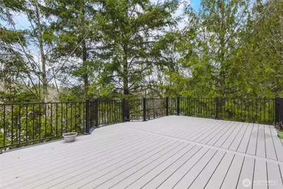 17431 NE 28th Street, Redmond, WA 98052 - Photo 29