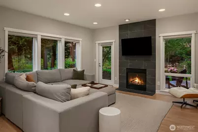 10012 NE 37th Court, Kirkland, WA 98033 - Photo 3