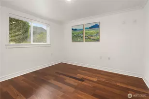 4316 W Lake Sammamish Pkwy SE, Issaquah, WA 98027 - Photo 9