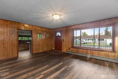 412 119th Street S, Tacoma, WA 98444 - Photo 5