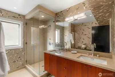 1640 Magnolia Boulevard W, Seattle, WA 98199 - Photo 31
