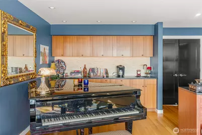 1640 Magnolia Boulevard W, Seattle, WA 98199 - Photo 29