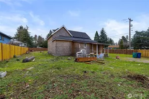 11205 12th Ave SW, Seattle, WA 98146 - Photo 11