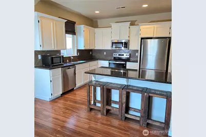 1605 Riddell Avenue NE, Orting, WA 98360 - Photo 3