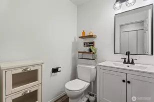 12605 225th St E, Graham, WA 98338 - Photo 11