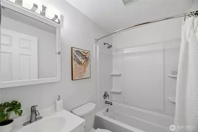 12107 NE Bel-Red Road #D204, Bellevue, WA 98005 - Photo 17