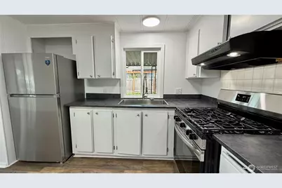 2725 E Fir Street #9, Mount Vernon, WA 98273 - Photo 5