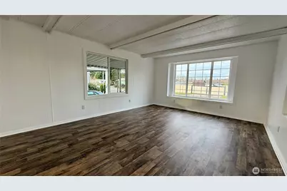 2725 E Fir Street #9, Mount Vernon, WA 98273 - Photo 11