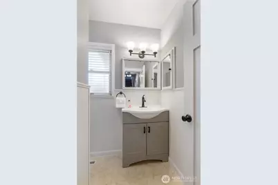 1705 Marshall Avenue, Enumclaw, WA 98022 - Photo 17