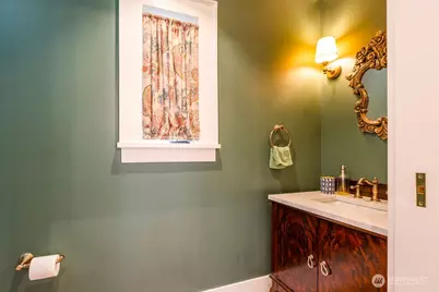 106 NE 46th Street, Seattle, WA 98105 - Photo 13