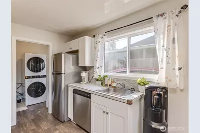 65 NW Shintaffer Street, Castle Rock, WA 98611 - Photo 13