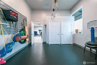 400 W Rio Vista Avenue, Burlington, WA 98233 - Photo 5