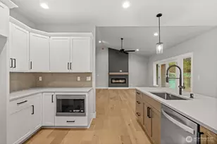 7864 Beach Dr E, Port Orchard, WA 98366 - Photo 5