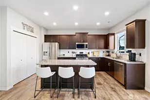 20804 79th St E, Bonney Lake, WA 98391 - Photo 9