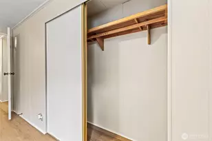 11330 E Riverside Dr, Bothell, WA 98011 - Photo 23