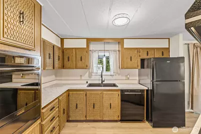 11330 E Riverside Drive #7, Bothell, WA 98011 - Photo 13