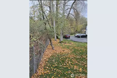 8201 5th Avenue W, Everett, WA 98204 - Photo 5