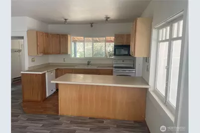 20410 SE 8th Street, Sammamish, WA 98074 - Photo 9