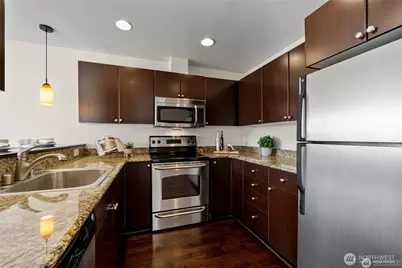 120 NW 39th Street #407, Seattle, WA 98107 - Photo 9