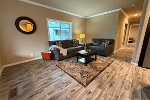 2010 Broadway Ave, Hoquiam, WA 98550 - Photo 5