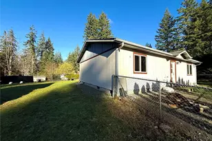 21 E Vashon Pl, Shelton, WA 98584 - Photo 13